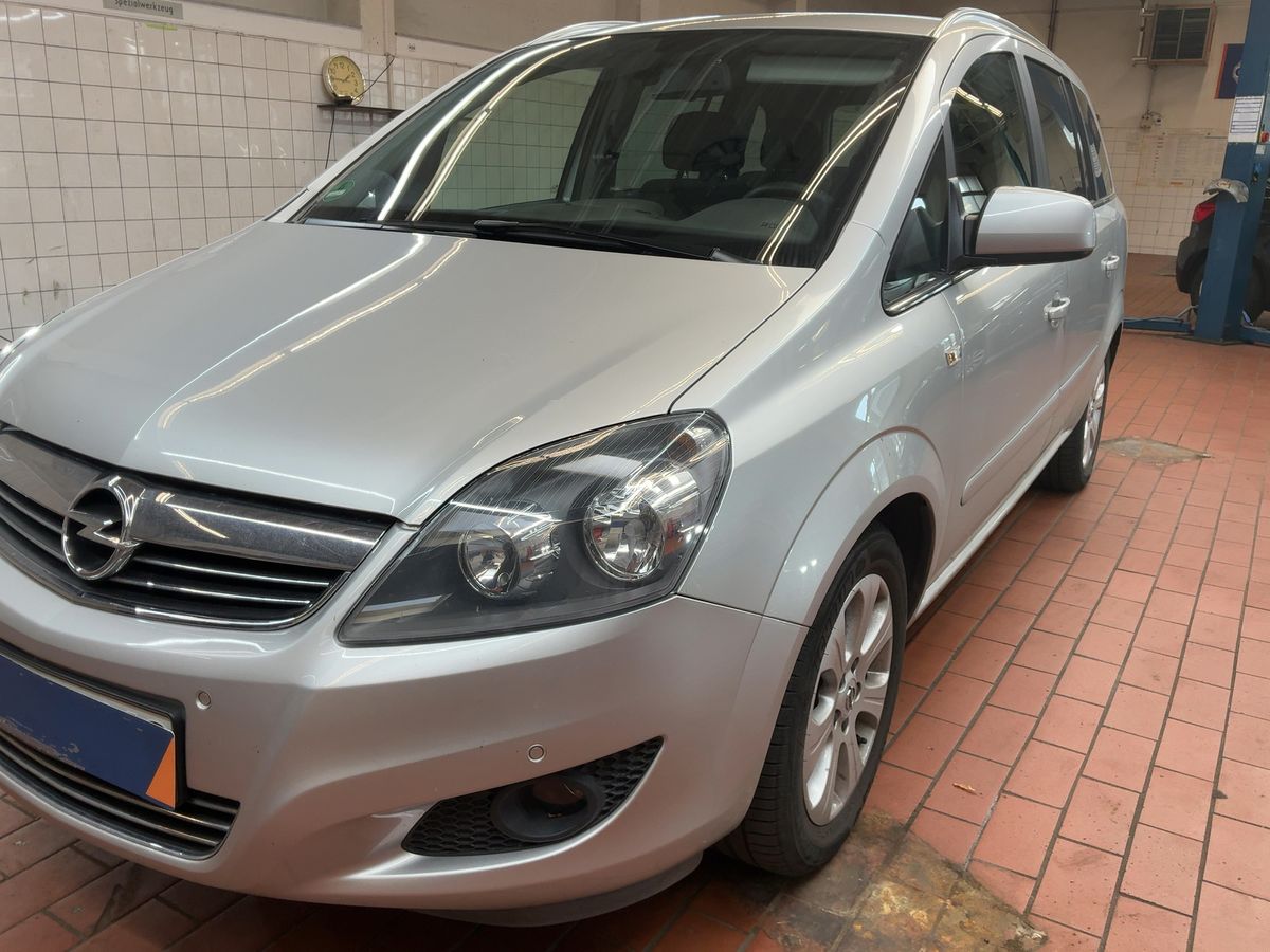Opel Zafira 1.8 Design Edition