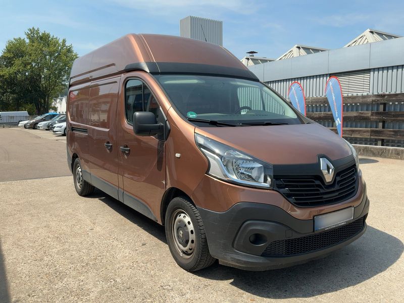 Renault Trafic 1.6 dCi Energy L2H2 2,9t Komfort 2016 – снимка 12