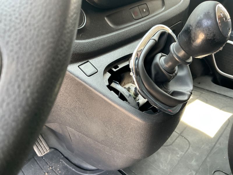 Renault Trafic 1.6 dCi Energy L2H2 2,9t Komfort 2016 – снимка 33