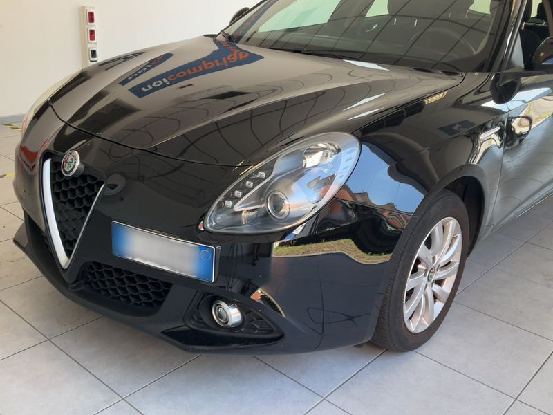 Alfa Romeo Giulietta 1.6 JTD Basis — zdjęcie 2