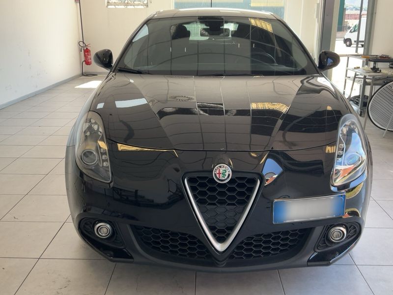 Alfa Romeo Giulietta 1.6 JTD Basis — zdjęcie 9