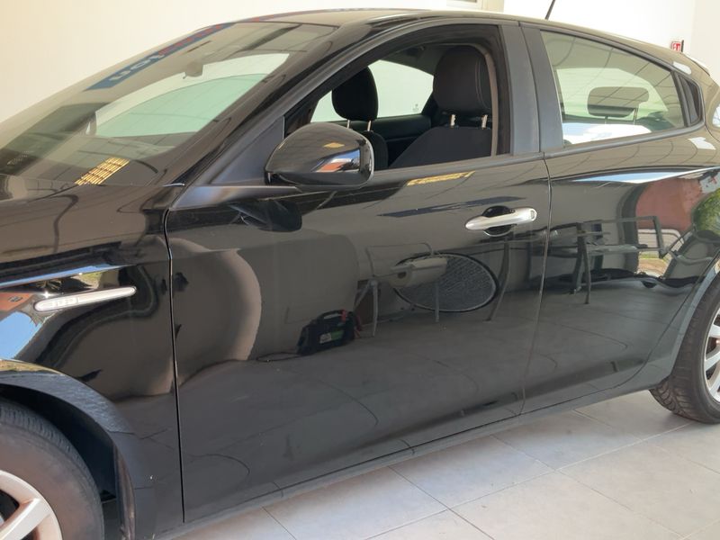 Alfa Romeo Giulietta 1.6 JTD Basis — zdjęcie 4