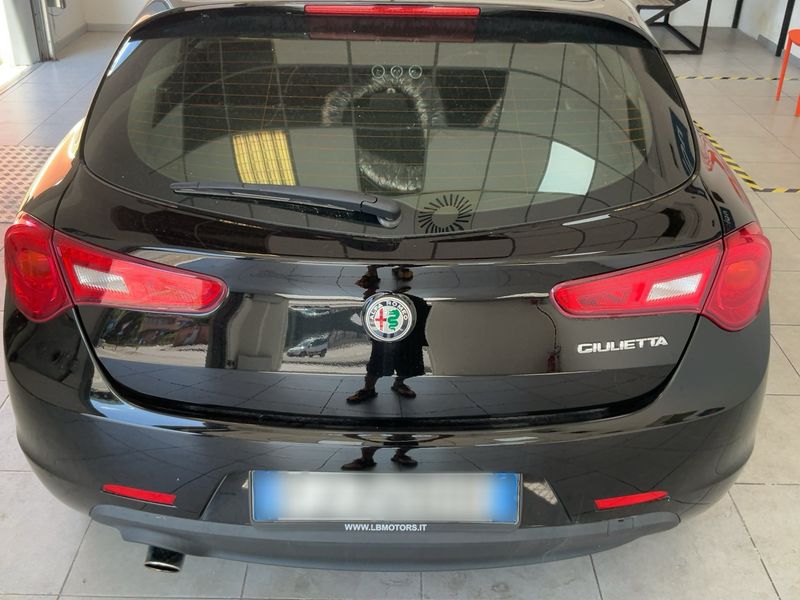 Alfa Romeo Giulietta 1.6 JTD Basis — zdjęcie 5