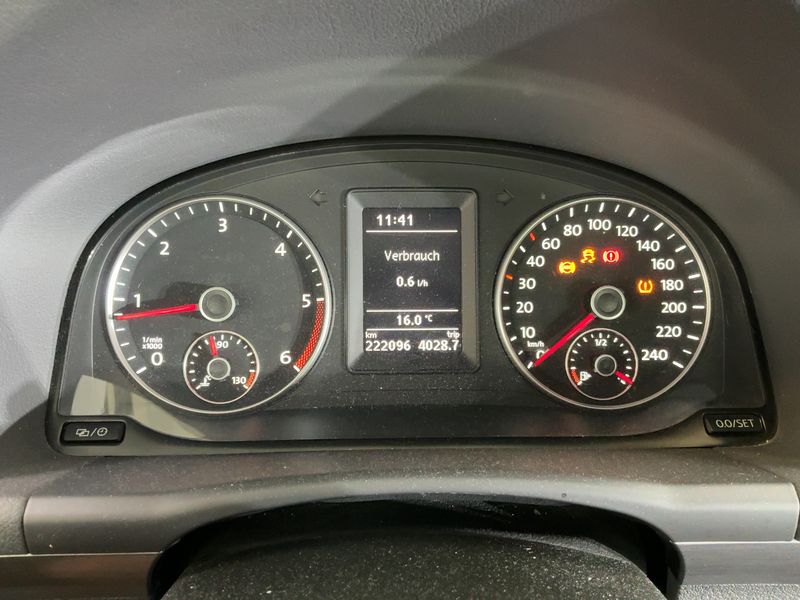Volkswagen Touran 2.0 TDI Comfortline — zdjęcie 13