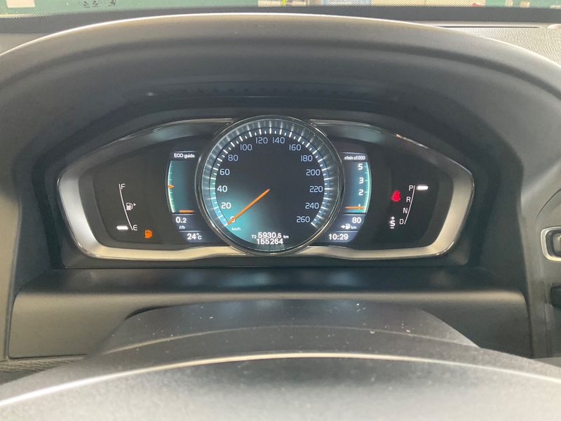 Volvo XC60 2.0 D4 Summum 2WD — zdjęcie 13