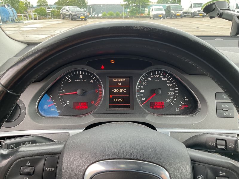 Audi A6 2.7 V6 TDI 2006 – снимка 4