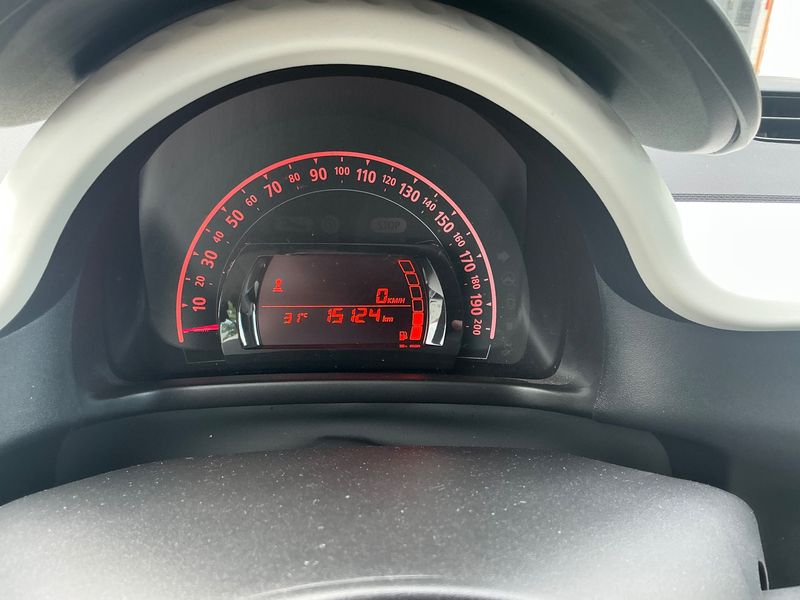 Renault Twingo 1.0 SCe Limited — zdjęcie 13