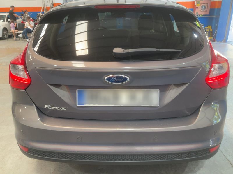 Ford Focus 1.6 Ti-VCT Titanium — zdjęcie 5