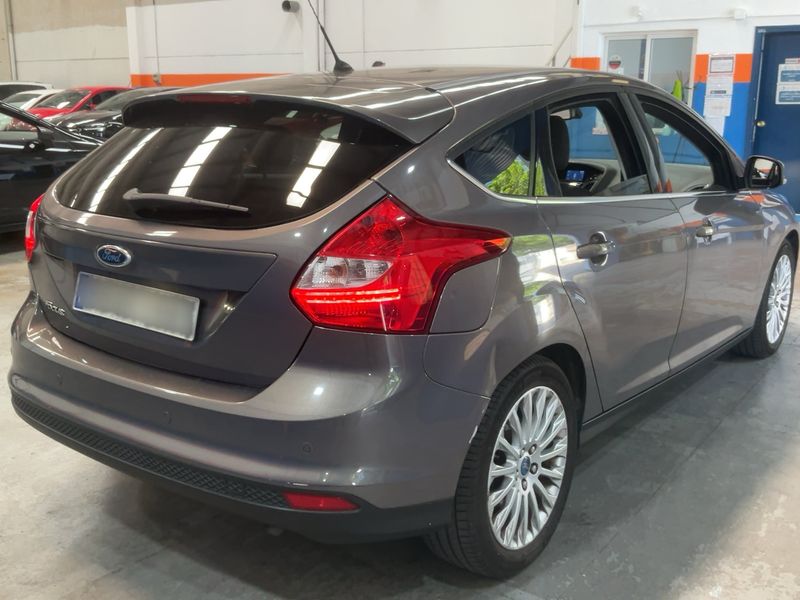 Ford Focus 1.6 Ti-VCT Titanium — zdjęcie 6