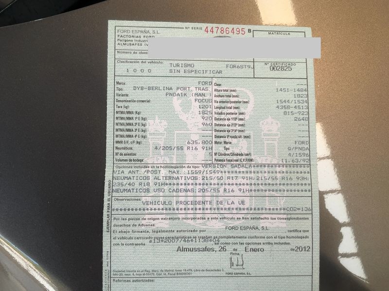 Ford Focus 1.6 Ti-VCT Titanium — zdjęcie 16