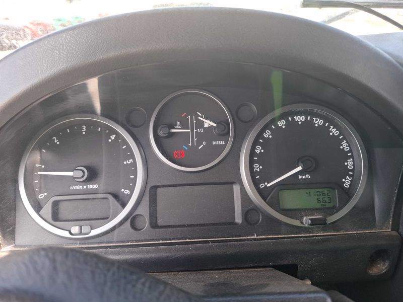 Land Rover Defender 2.4 Td4 110 Hard Top S — zdjęcie 12