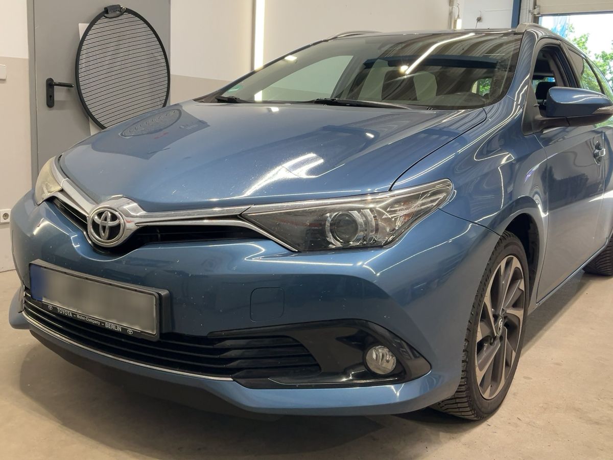 Toyota Auris 2016