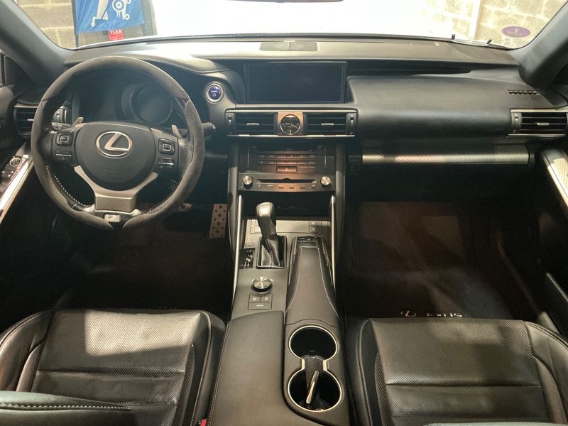 Lexus IS-Serie IS 300h F SPORT — zdjęcie 12