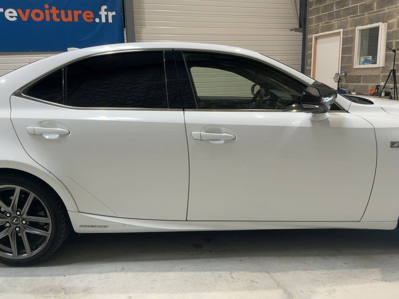 Lexus IS-Serie IS 300h F SPORT — zdjęcie 7