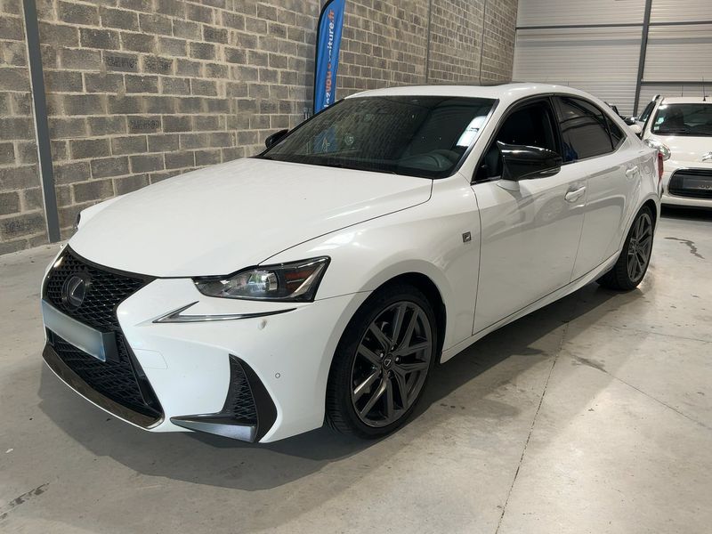 Lexus IS-Serie IS 300h F SPORT