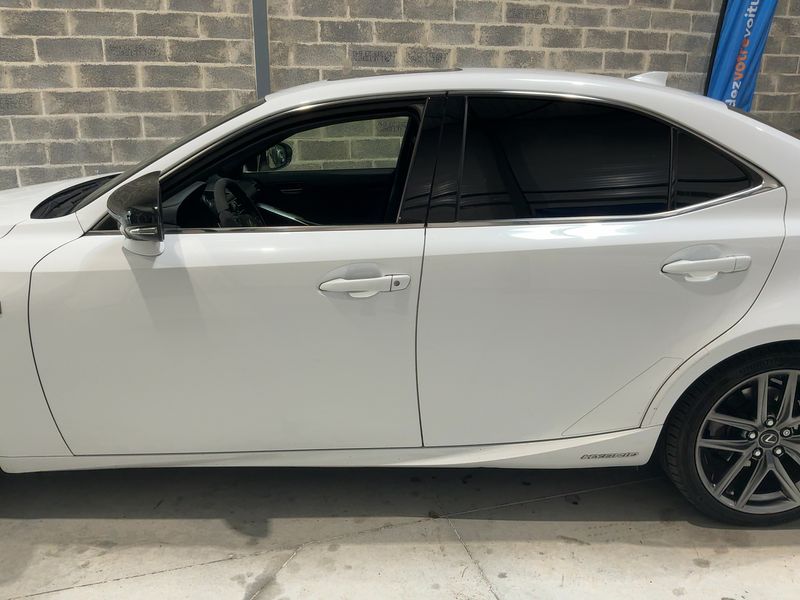 Lexus IS-Serie IS 300h F SPORT — zdjęcie 4