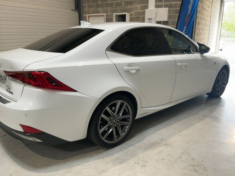 Lexus IS-Serie IS 300h F SPORT — zdjęcie 6