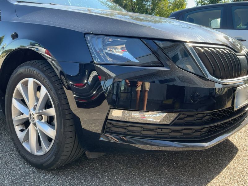 Skoda Octavia 2.0 TDI Executive — zdjęcie 8