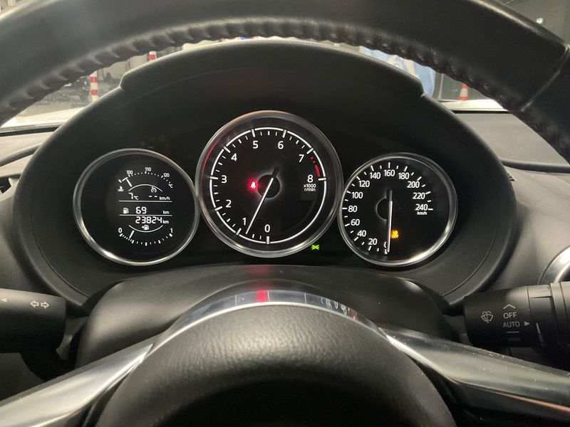 Mazda MX-5 2.0 Skyactiv-G Evolution RF — zdjęcie 13