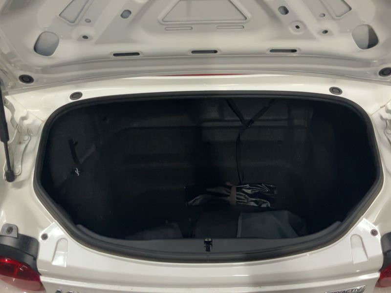 Mazda MX-5 2.0 Skyactiv-G Evolution RF — zdjęcie 10