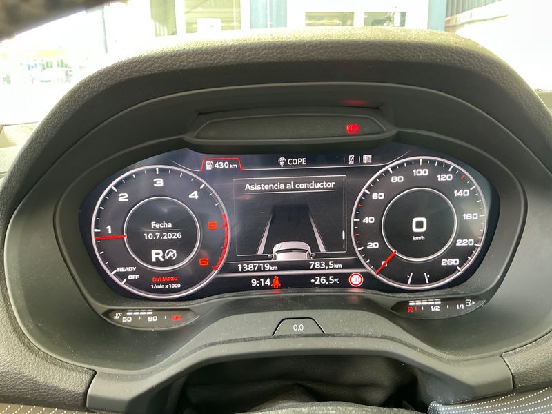 Audi Q2 2.0 TDI quattro Sport — zdjęcie 13