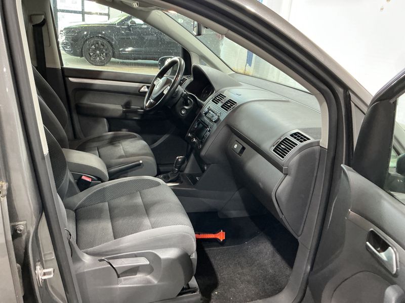 Volkswagen Touran 1.6 TDI Comfortline BlueMotion Tech 2012 – снимка 3