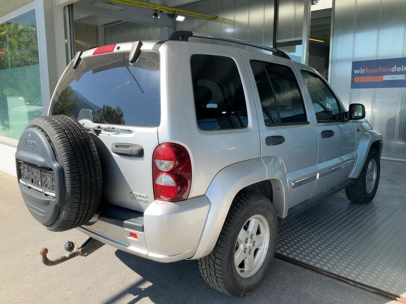Jeep Cherokee 2.8 CRD Limited — zdjęcie 6