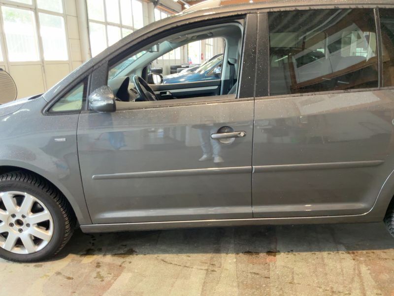 Volkswagen Touran 1.4 TSI Cup — zdjęcie 4