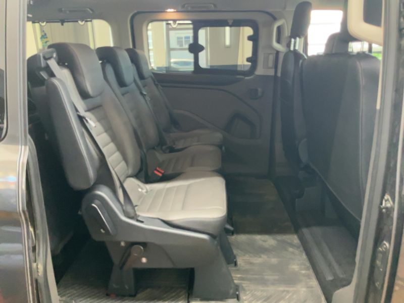 Ford Tourneo Custom 2.0 TDCi 320 L1 Tourneo Titanium — zdjęcie 14