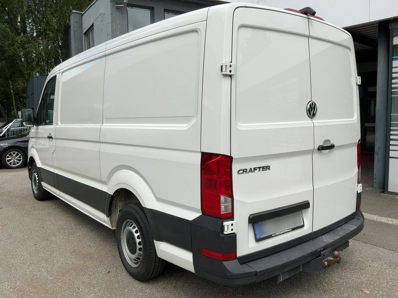 Volkswagen Crafter 2.0 TDI Kasten 35 mittellang FWD — zdjęcie 3