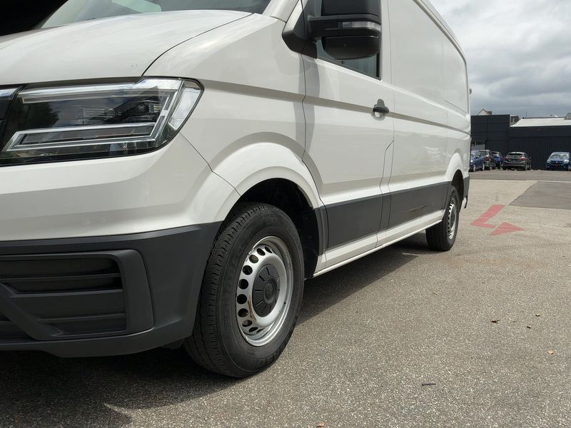 Volkswagen Crafter 2.0 TDI Kasten 35 mittellang FWD — zdjęcie 2