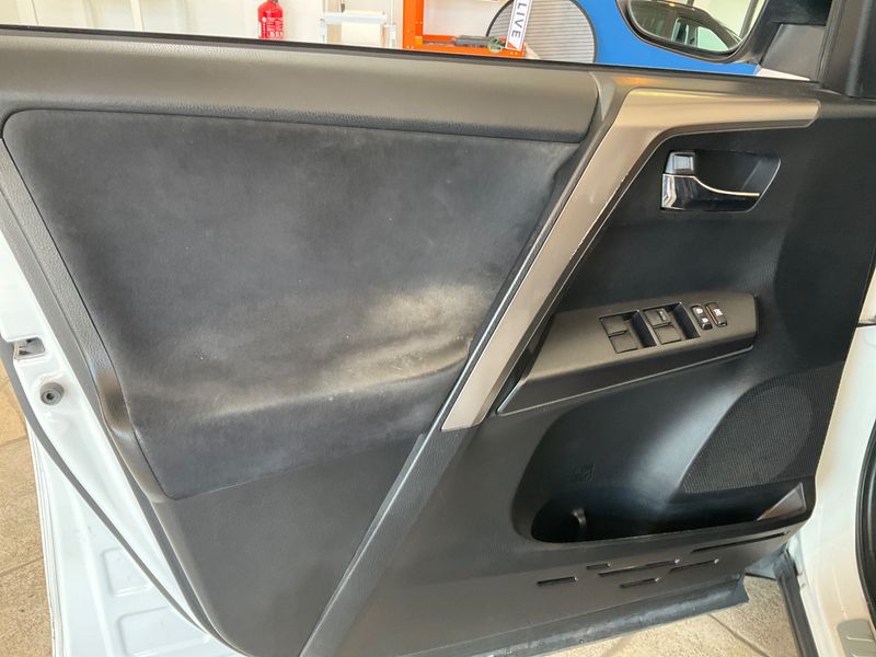 Toyota RAV 4 2.0 D-4D Style 2016 – снимка 22
