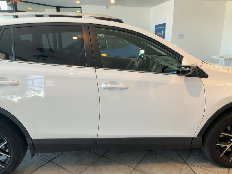 Toyota RAV 4 2.0 D-4D Style — zdjęcie 7