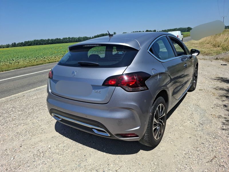 DS Automobiles DS4 1.6 Blue-HDi SoChic — zdjęcie 5