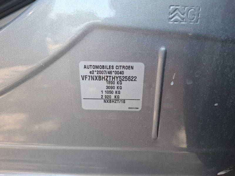 DS Automobiles DS4 1.6 Blue-HDi SoChic — zdjęcie 16