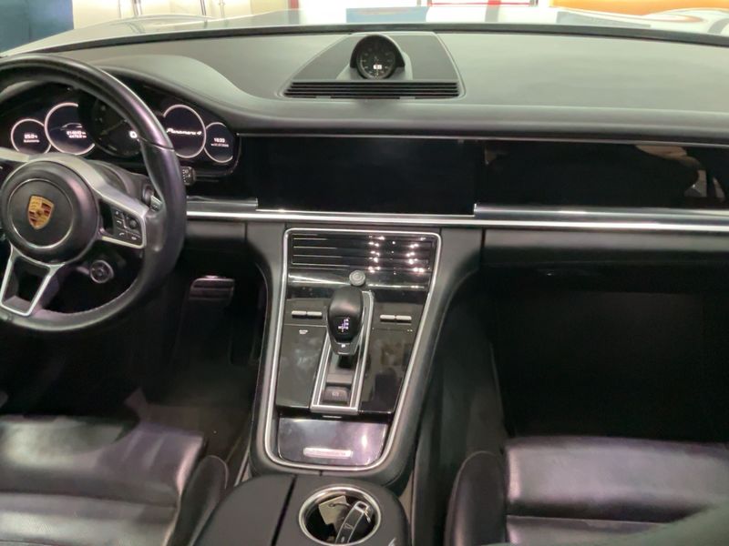Porsche Panamera Sport Turismo 4 E-Hybrid — zdjęcie 12