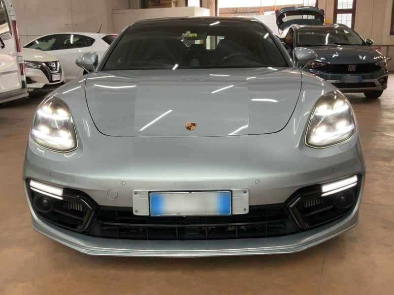 Porsche Panamera Sport Turismo 4 E-Hybrid — zdjęcie 9