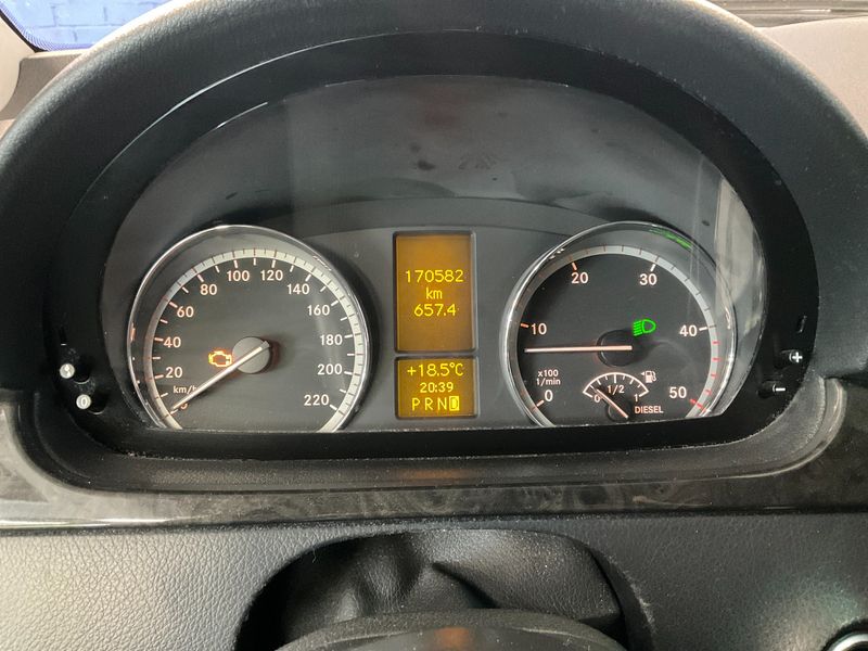 Mercedes-Benz Viano 3.0 CDI kompakt X-CLUSIVE Ambiente 2009 – снимка 31