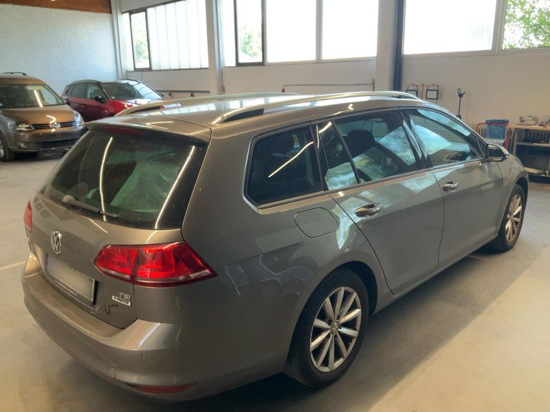 Volkswagen Golf VII 1.2 TSI Lounge BlueMotion Tech 2015 – снимка 8