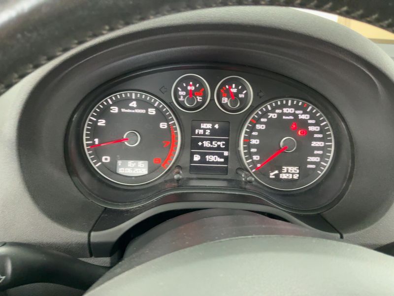 Audi A3 1.8 TFSI Ambition — zdjęcie 13