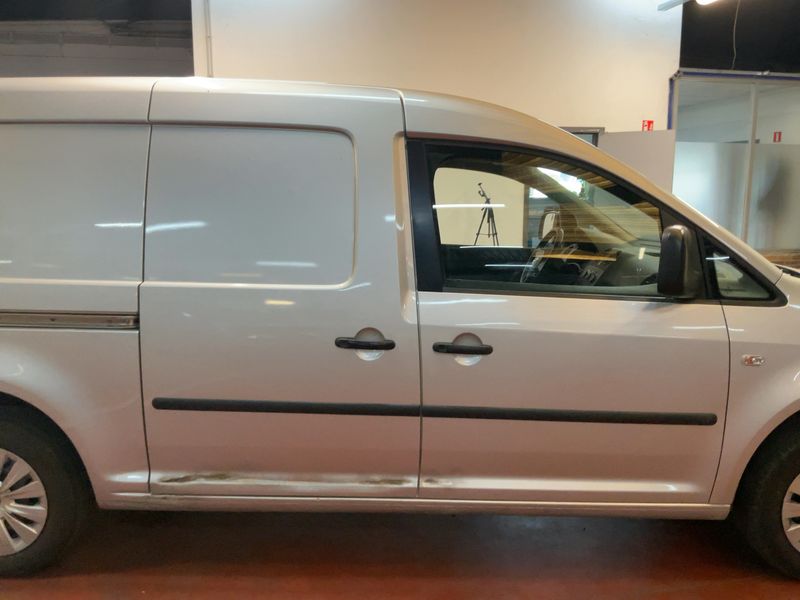 Volkswagen Caddy 1.6 TDI Maxi Kasten 2011 – снимка 10