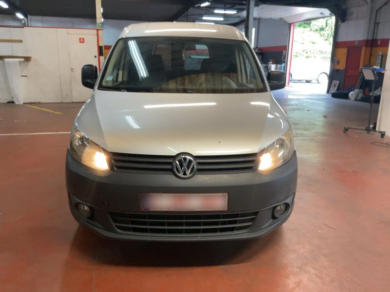 Volkswagen Caddy 1.6 TDI Maxi Kasten 2011 – снимка 14