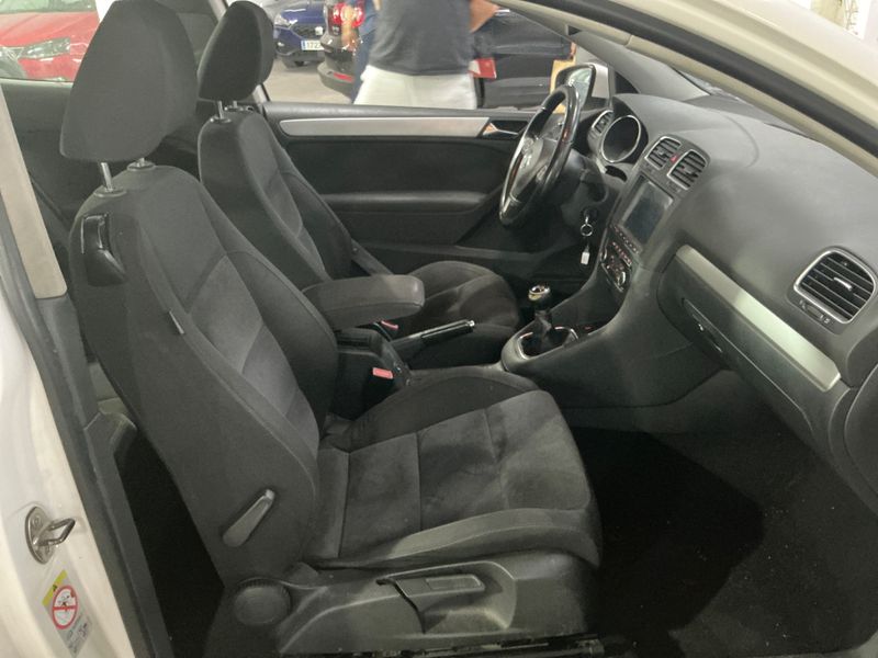 Volkswagen Golf VI 1.6 TDI Sport — zdjęcie 3