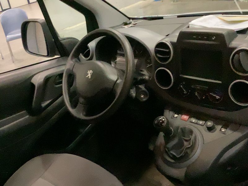 Peugeot Partner 1.6 HDi L1 Pack Clim NAV — zdjęcie 12