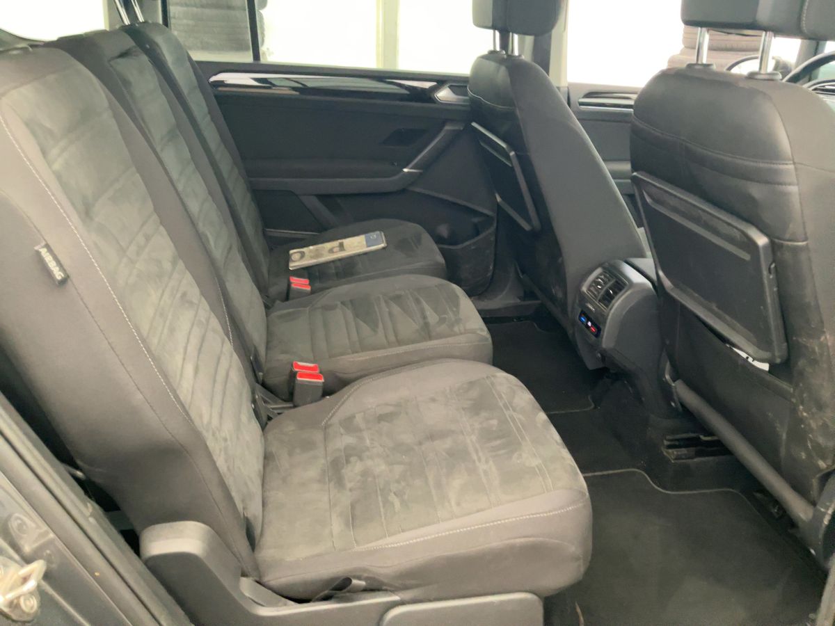 Volkswagen Touran 2018 — photo 20