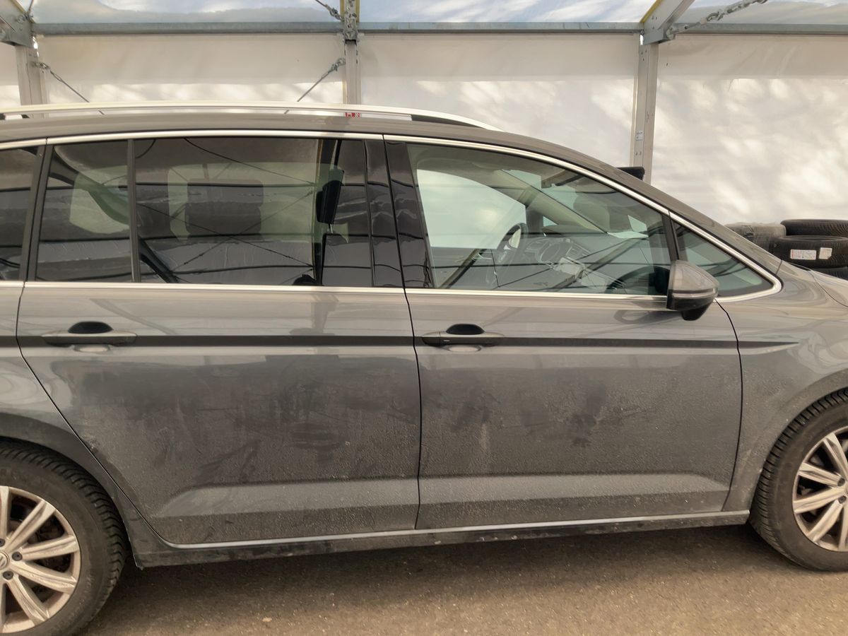 Volkswagen Touran 2018 — photo 11