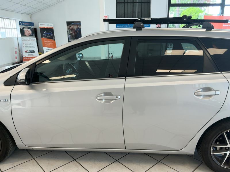 Toyota Auris Touring Sports 1.8 Hybrid Active — zdjęcie 4