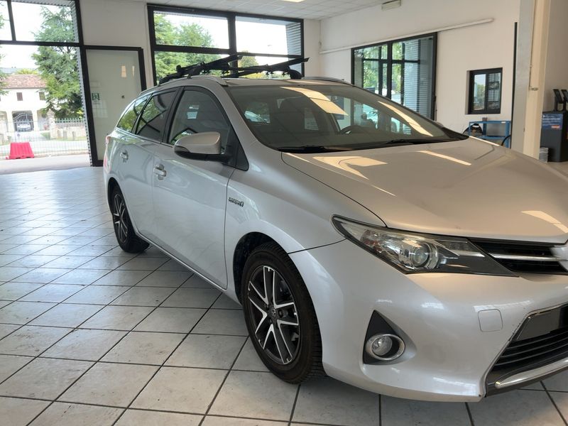 Toyota Auris Touring Sports 1.8 Hybrid Active — zdjęcie 8