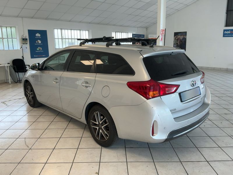 Toyota Auris Touring Sports 1.8 Hybrid Active — zdjęcie 3