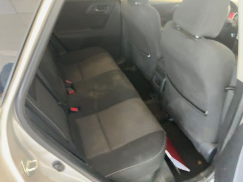 Toyota Auris Touring Sports 1.8 Hybrid Active — zdjęcie 14